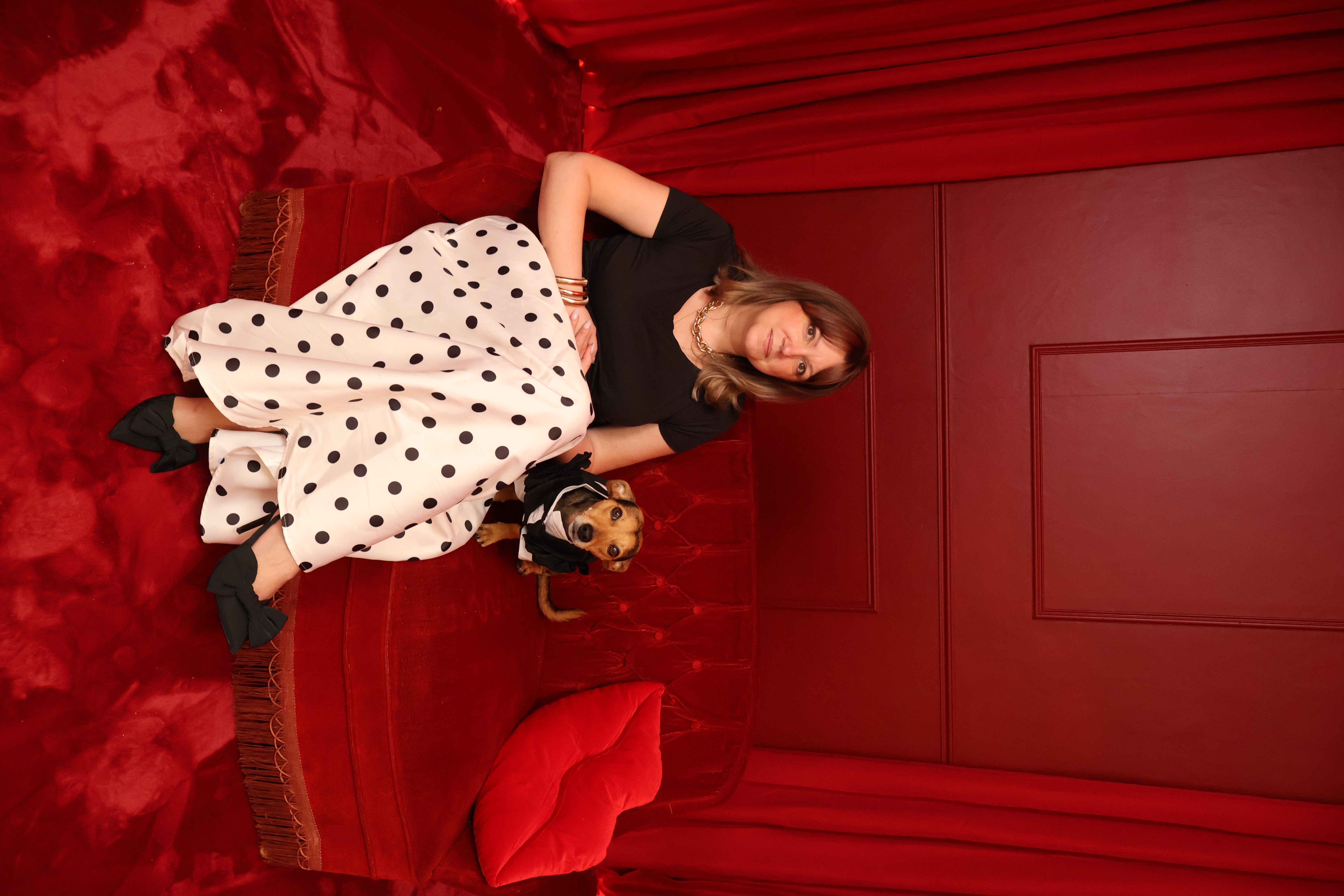 Red Room — portrait 3